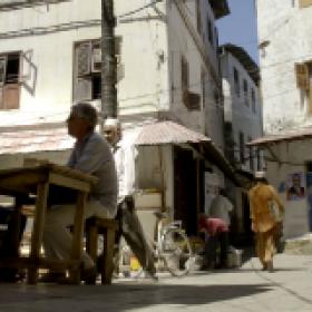Anthony Bourdain Parts Unknown S04 720p WEBRip AAC2.0 x264-SOIL[rartv]